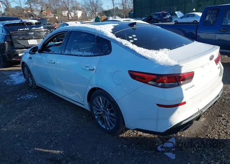 2019 Kia Optima Sx Turbo z USA, uszkodzony, nr VIN 5XXGV4L20KG292691